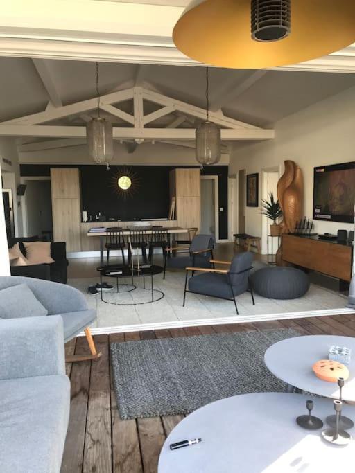 Hibiscus Penthouse Apartment *